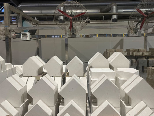 acheter Briques réfractaires à haute température 95% Al2O3 Briques de corindon blanc pour fours à arc électrique online manufacture