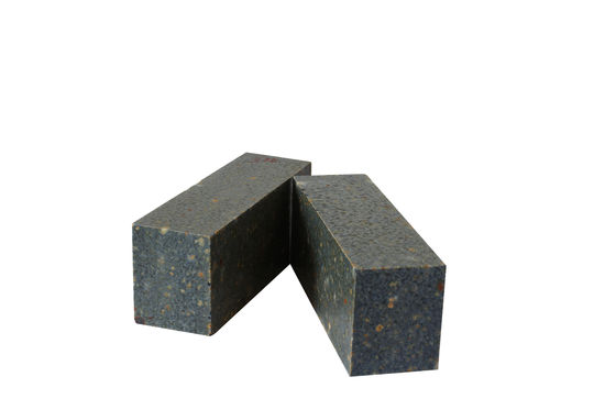 Composé de brique de corindon brun chrome à 1700 degrés pour haut fourneau